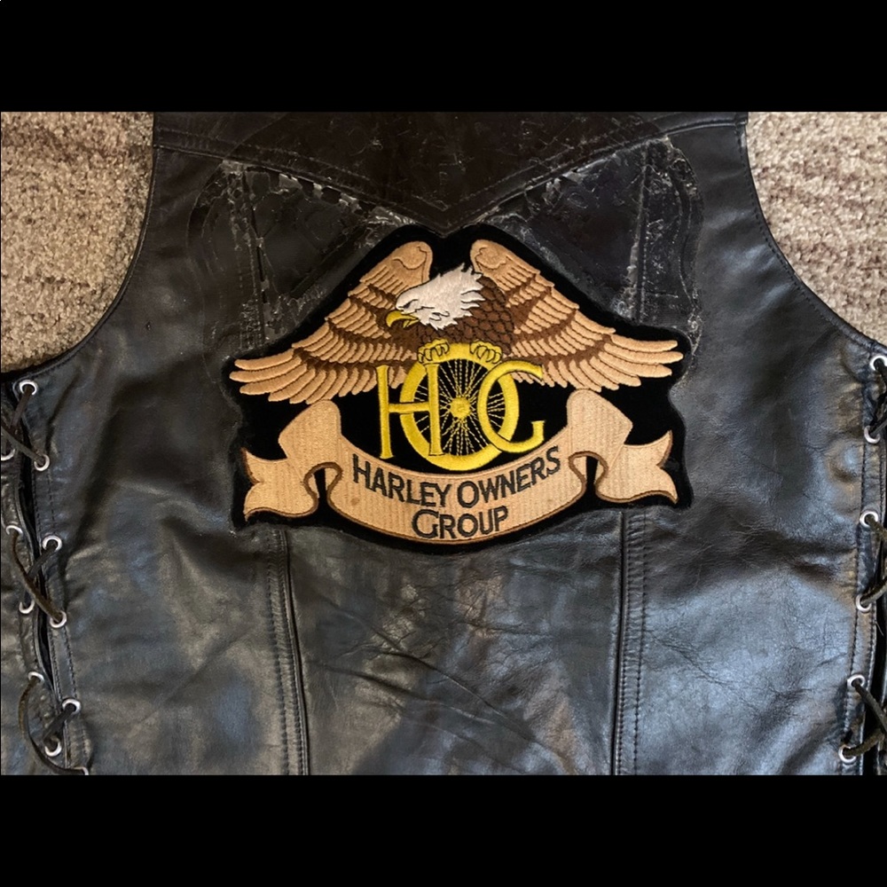100% leather-Men’s Harley Davidson Club, motorcycle vest